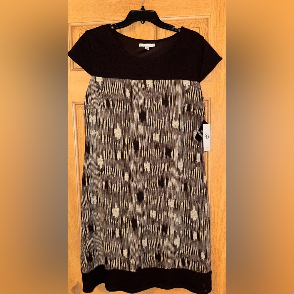 Sandra Darren Black and White Sheath Mini Dress Cap Sleeve